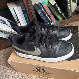 Black Nike Court Borough Low 2